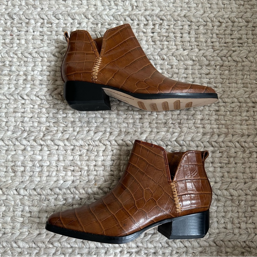 New Sarto leather Croc Boots - Brown/Tan, Brand new.